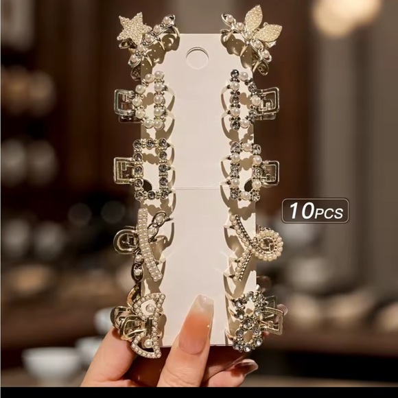 Elegant Gold Hair Clip Collection
0424 - Picture 5 of 10